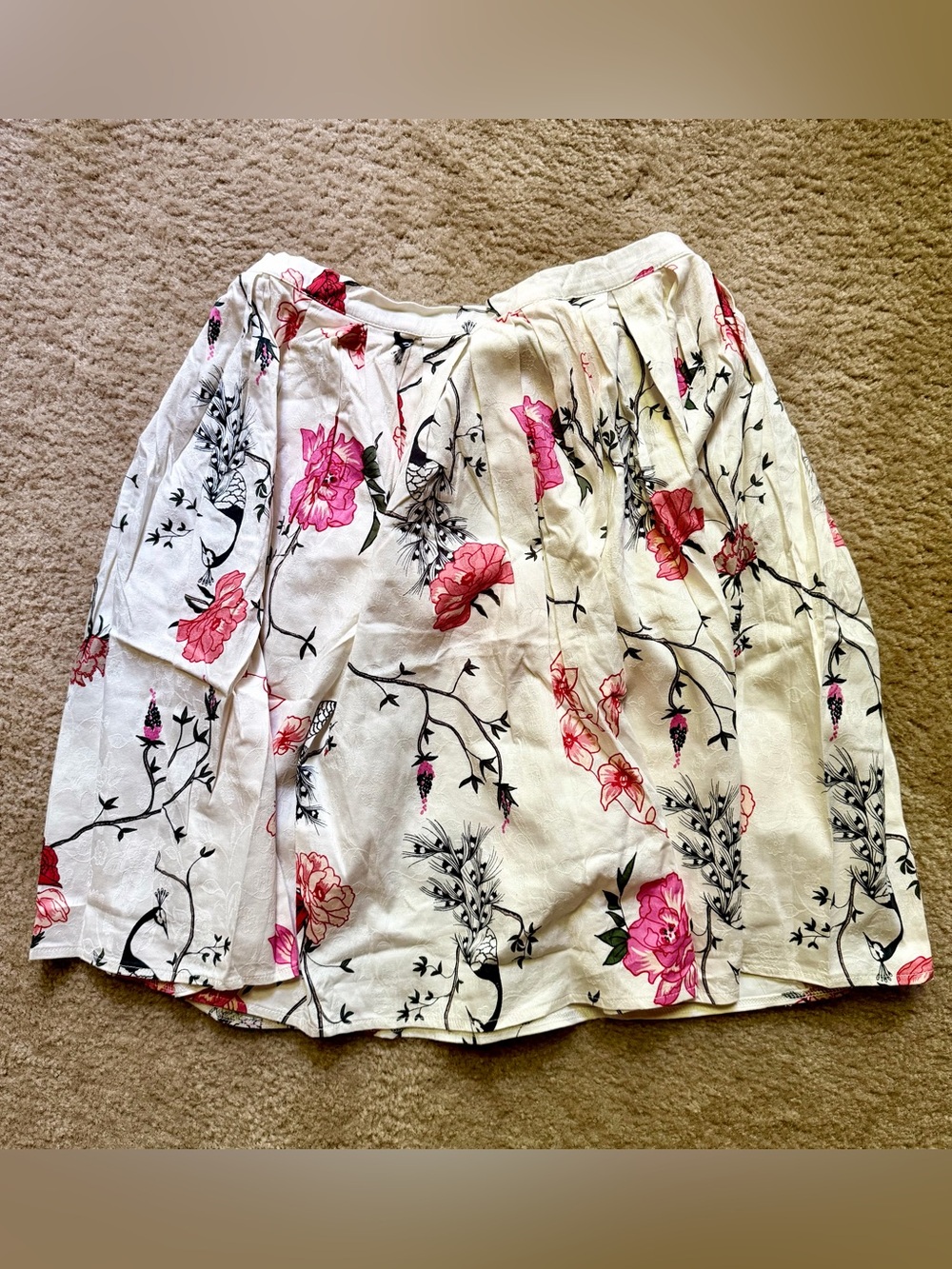 Banned Retro White Floral Women's Skirt with Pink Bloom Print